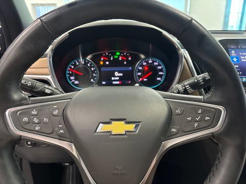 Used 2023 Chevrolet Equinox Premier AWD/4WD image 18