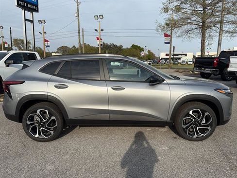 New 2026 Chevrolet Trax RS w/ Driver Confidence Package image 7