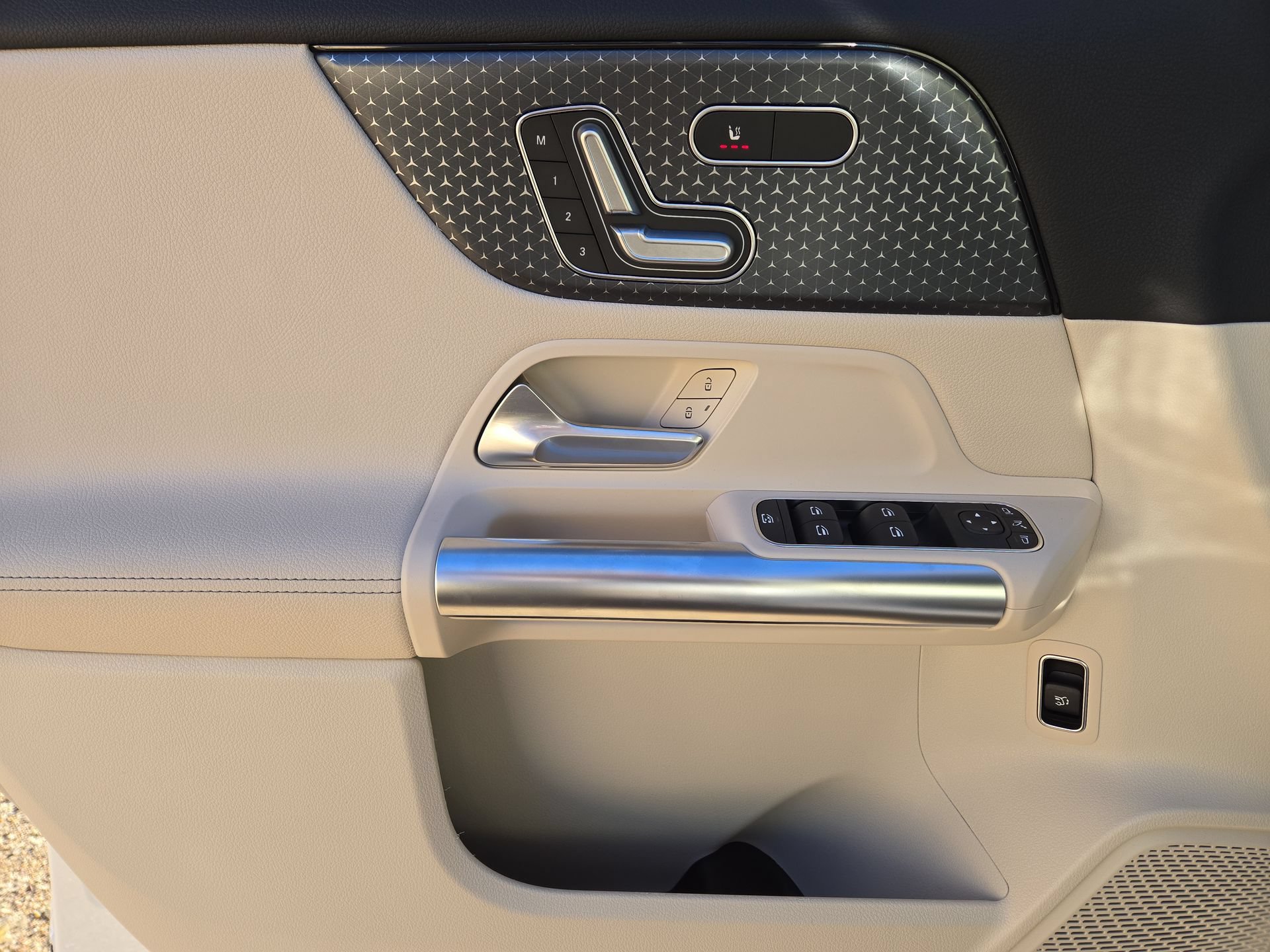 Certified 2026 Mercedes-Benz GLA 250 4MATIC image 15