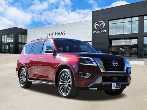 Used 2024 Nissan Armada Platinum w/ Cargo Package image 4