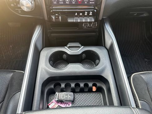 Used 2020 RAM 1500 Laramie AWD/4WD image 22