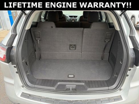 Used 2016 Chevrolet Traverse LT image 12