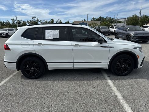 Certified 2023 Volkswagen Tiguan SE R-Line FWD image 15