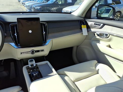 New 2026 Volvo XC90 B6 Ultra w/ Protection Package Premier image 11