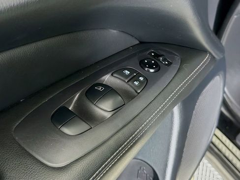 Used 2020 Nissan Pathfinder S FWD image 20