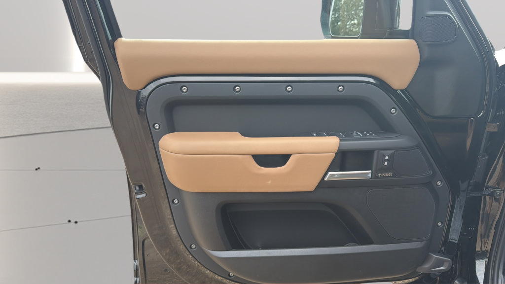 New 2026 Land Rover Defender 110 X-Dynamic SE AWD/4WD image 18