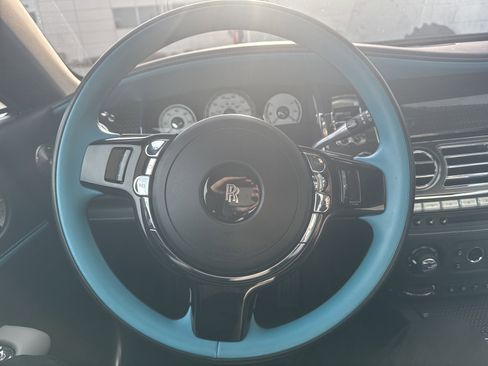 Used 2020 Rolls-Royce Wraith image 19