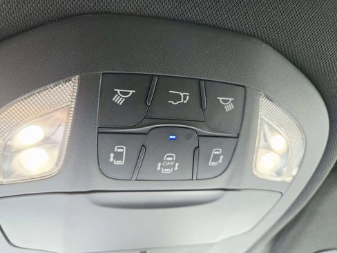 Used 2025 Chrysler Pacifica Select FWD image 33