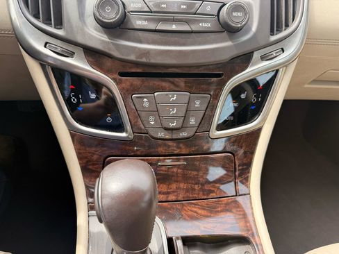 Used 2016 Buick LaCrosse Leather FWD image 13
