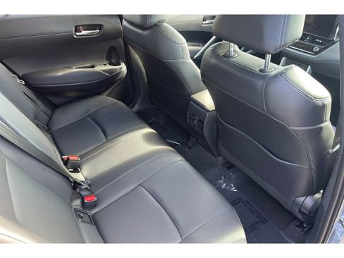 Used 2024 Toyota Corolla Cross XLE w/ Convenience Package image 18