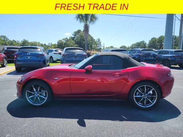 Used 2021 MAZDA MX-5 Miata Grand Touring RWD image 11
