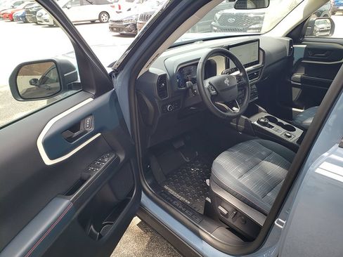 Used 2025 Ford Bronco Sport Heritage w/ Convenience Package AWD/4WD image 9