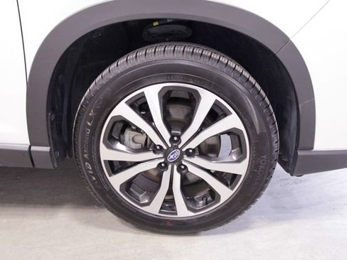 Used 2021 Subaru Forester Limited w/ Popular Package #3 image 11