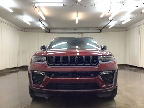 New 2026 Jeep Grand Cherokee L Summit image 11