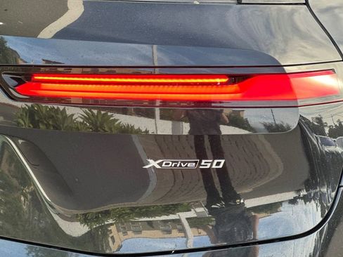 Used 2023 BMW iX xDrive50 AWD/4WD image 33