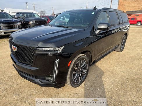 Used 2022 Cadillac Escalade ESV Sport w/ Touring Package image 1