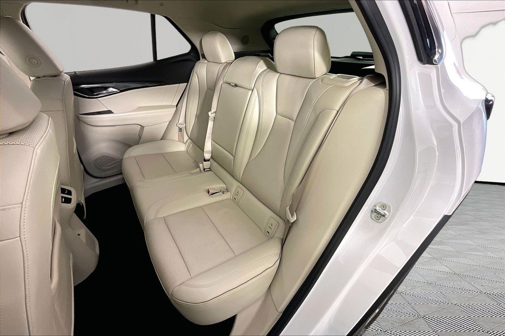 Certified 2022 Buick Envision Essence w/ Technology Package I FWD image 20