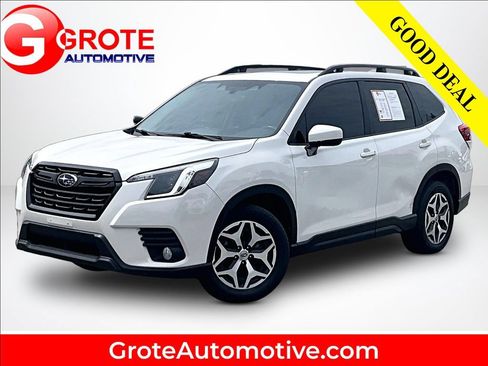 Used 2022 Subaru Forester Premium AWD/4WD image 1
