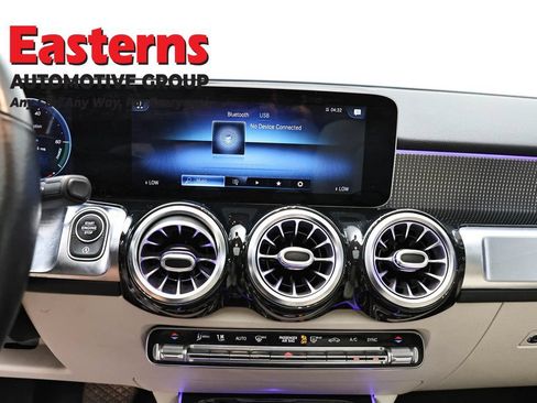 Used 2021 Mercedes-Benz GLB 250 4MATIC image 12