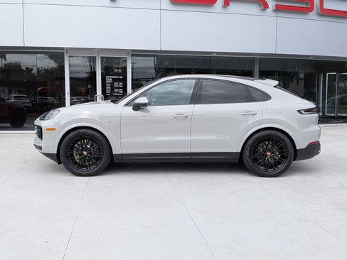 New 2026 Porsche Cayenne E-Hybrid Coupe AWD/4WD image 2