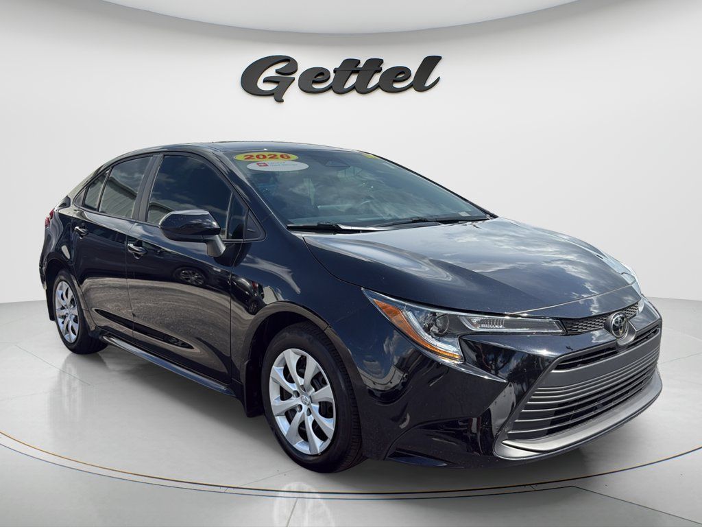 Used 2026 Toyota Corolla LE FWD image 3