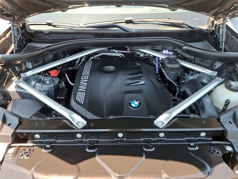 Used 2024 BMW X5 xDrive40i w/ Premium Package AWD/4WD image 27