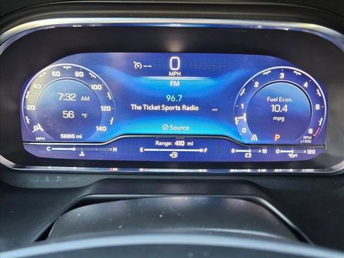 Used 2024 Chevrolet Suburban LT image 11