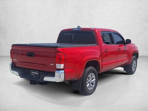 Used 2017 Toyota Tacoma SR5 w/ Tow Package AWD/4WD image 5