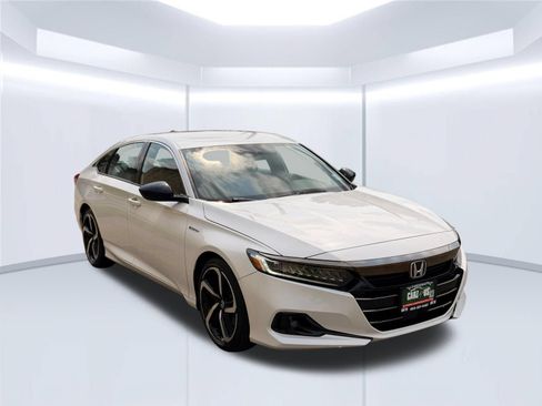 Used 2022 Honda Accord Sport image 3
