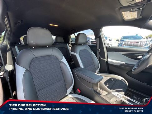 Used 2025 Buick Envista Sport Touring w/ Convenience II Package FWD image 20