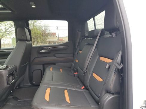 Used 2022 GMC Sierra 1500 AT4 w/ AT4 Premium Package image 10