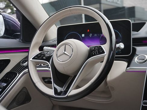 Used 2023 Mercedes-Benz S 580 4MATIC Sedan w/ 3D Technology Package image 69