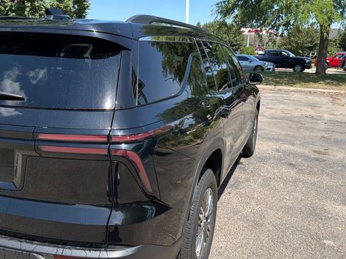 Used 2026 Chevrolet Traverse LT AWD/4WD image 10