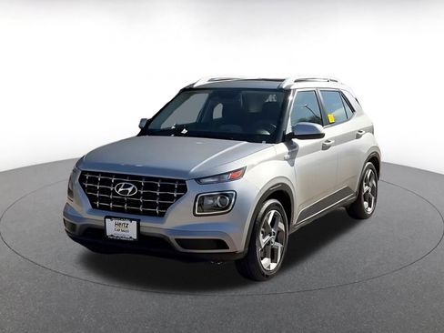 Used 2025 Hyundai Venue SEL image 7