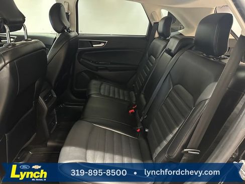 Used 2017 Ford Edge SEL w/ Equipment Group 201A AWD/4WD image 16