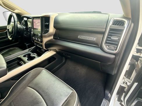 Used 2022 RAM 2500 Laramie AWD/4WD image 33