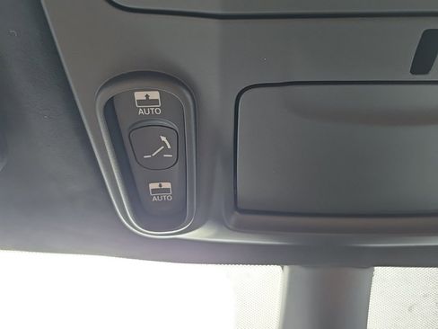 New 2026 Chrysler Pacifica Pinnacle image 43