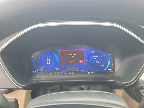 Used 2022 Ford Escape Titanium image 27