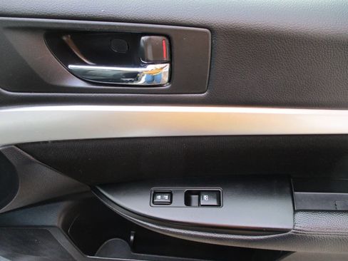 Used 2014 Subaru Legacy 2.5i Premium image 25