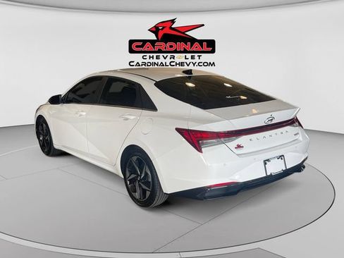 Used 2023 Hyundai Elantra Limited w/ Cargo Package FWD image 5