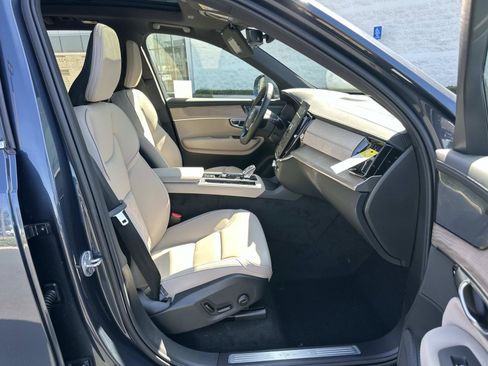 New 2026 Volvo XC90 B6 Plus w/ Protection Package Premier AWD/4WD image 21