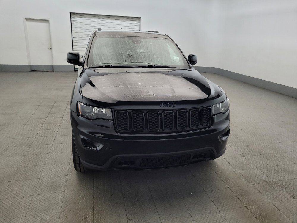 Used 2019 Jeep Grand Cherokee Laredo AWD/4WD image 14