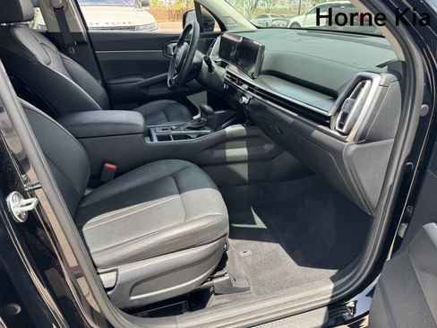 Certified 2024 Kia Sorento S w/ Panoramic Sunroof Package FWD image 28