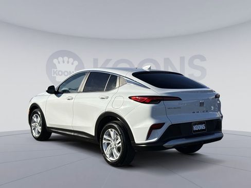 Used 2024 Buick Envista Preferred w/ Advanced Safety Package image 4