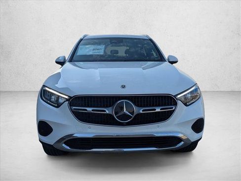 Used 2026 Mercedes-Benz GLC 300 image 2