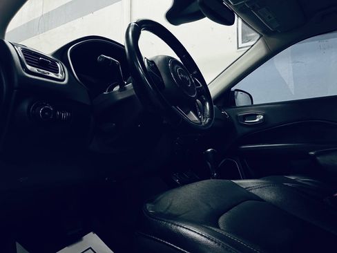 Used 2021 Jeep Compass Limited FWD image 15