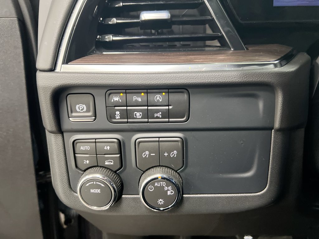 Used 2026 Chevrolet Tahoe LT AWD/4WD image 19