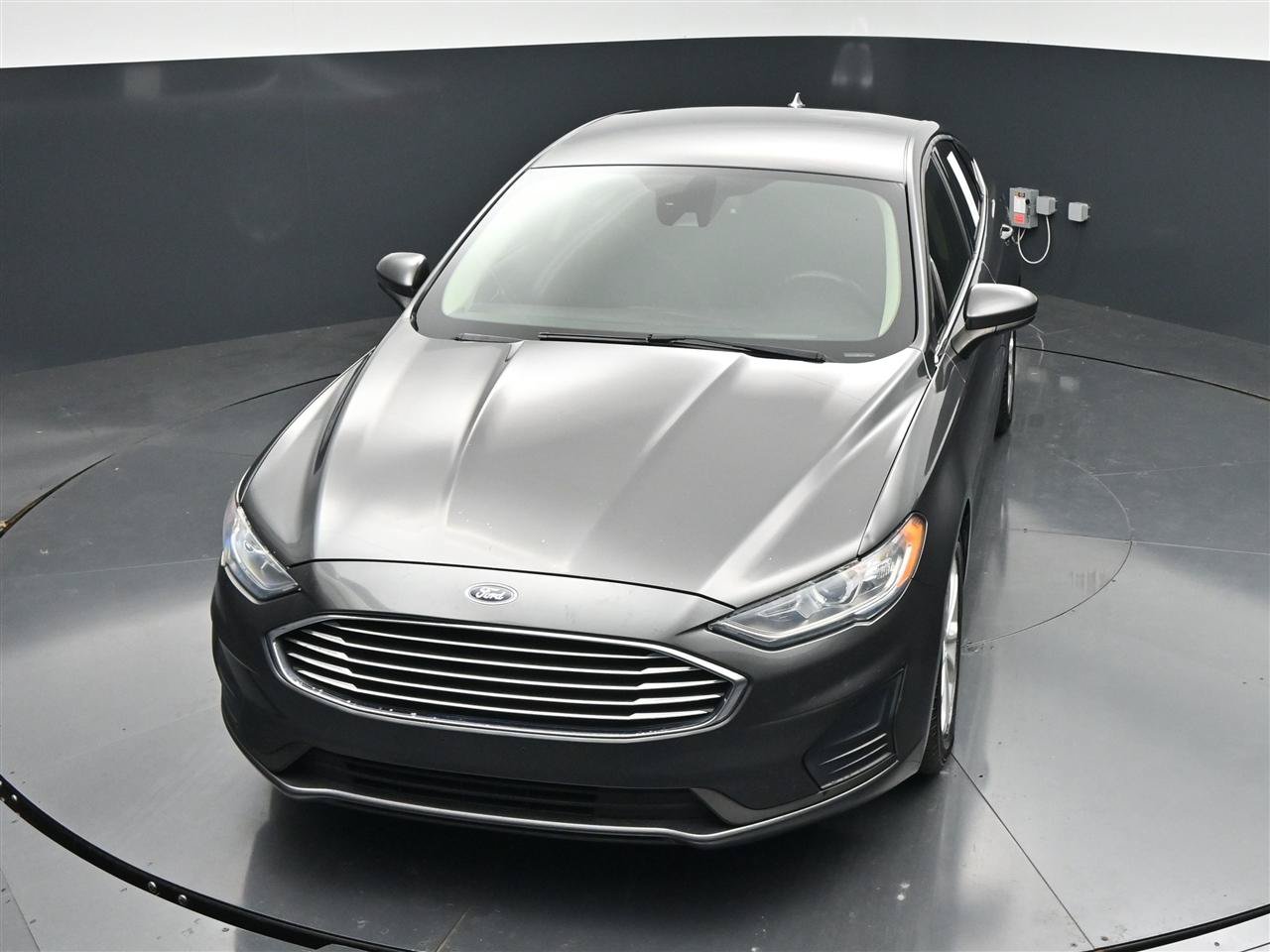 Used 2019 Ford Fusion SE FWD image 20