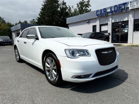 Used 2019 Chrysler 300 Limited AWD/4WD image 4