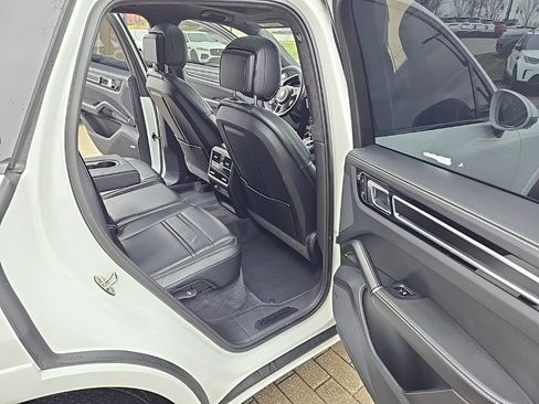 Used 2023 Porsche Cayenne GTS image 19